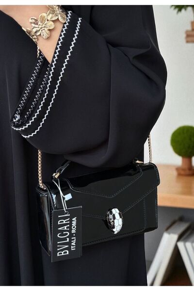 Generic Women's shoulder bag with accessories