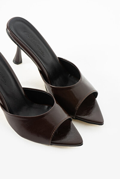 Women's Bitter Brown Pointed Toe High Heels