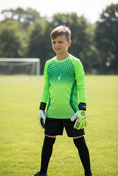 FeyzaDesign Renkli çocuk kaleci eldiveni ve spor takımı seti, konfor ve şıklı...