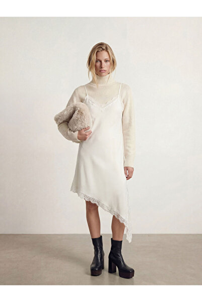 LC Waikiki Ecru V-Neck Lace Detailed Satin Blouse