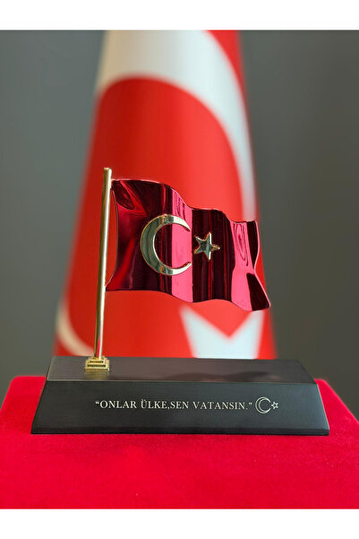 Özen Promosyon Masa Üstü Türk Bayrağı Kaideli 12x12,5 cm
