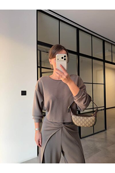 BB Bensu Buyruk Sirt Dekolteli̇ Sweat Knotted Pants Khaki Modal Set