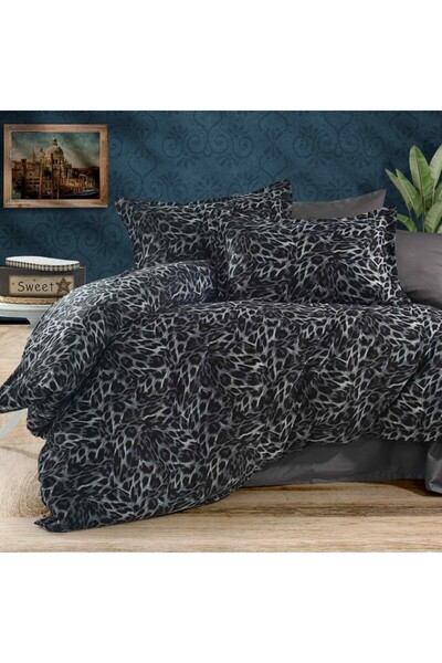 Pucioasa 4-piece sheet set 240x270 cm made of 100% satin cotton, Black Leopard