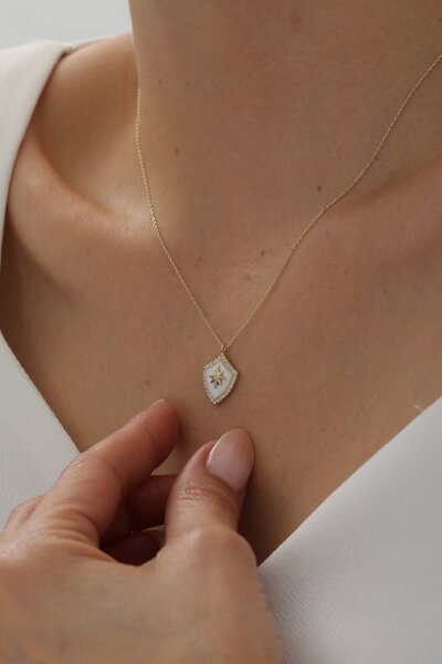 YAVUZ KUYUMCULUK 14 Ayar Altın Beyaz Mineli Kuzey Yıldızı Kolye