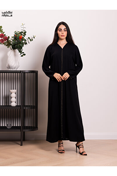 Nikias Nida abaya with a thin copper cord in front and sleves