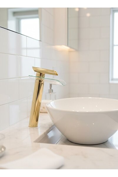 EMFA AKSESUAR صنبور حوض غسيل ذهبي بتصميم شلال زجاجي - صنبور حوض غسيل ذهبي بتص...