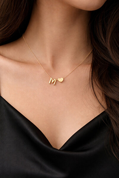 Vanelia M Harfli Kalp Detaylı Kolye - Gold