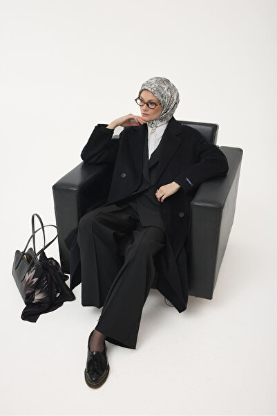 Tuğba El Yapımı %100 Yün Kruvaze Kaban - Siyah