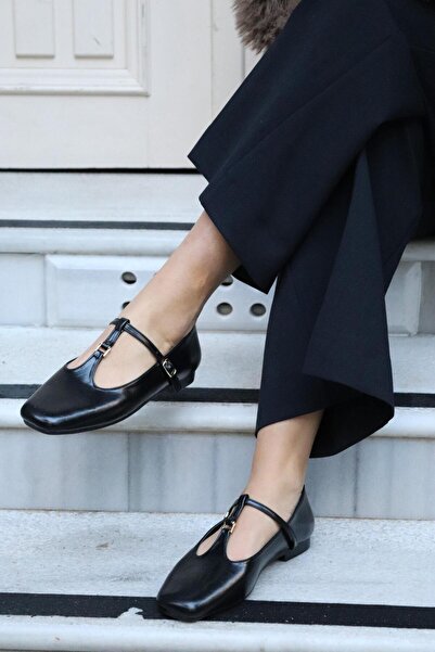 BeBeQ Store Fisher Black Buckle Detailed Women's Shoes