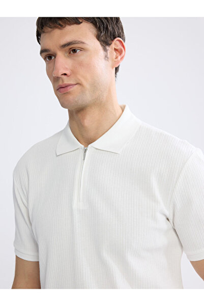 LC Waikiki Ανδρικό μπλουζάκι εκρού με γιακά πόλο και ριμπ ύφανση