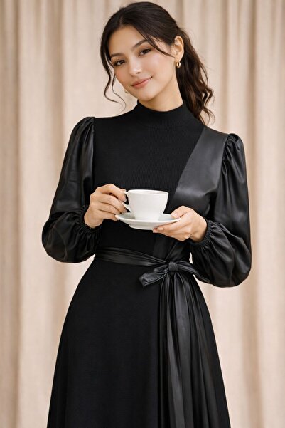 Livedanimel Kadın Siyah Deri Detaylı Kuşaklı Uzun Elbise