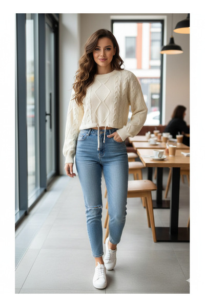 Etiket moda Кроп пуловер с детайл от връзки