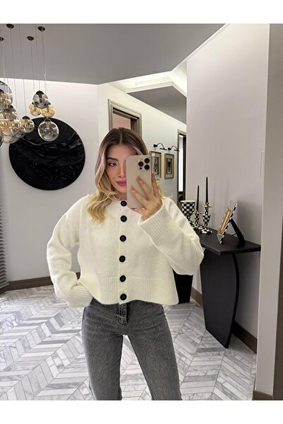 CKBUTİK Ekru Dik Yaka Düğmeli Yumuşak Dokulu Yırtmaçlı Triko Hırka-60280