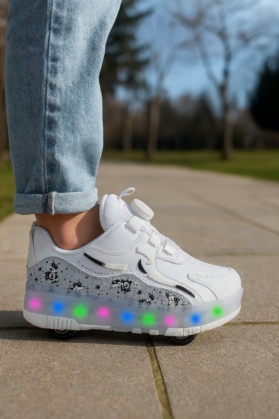 FeyzaDesign Işıklı Çocuk Ayakkabısı, Eğlenceli ve Şık Kaykay Temalı Tasarım