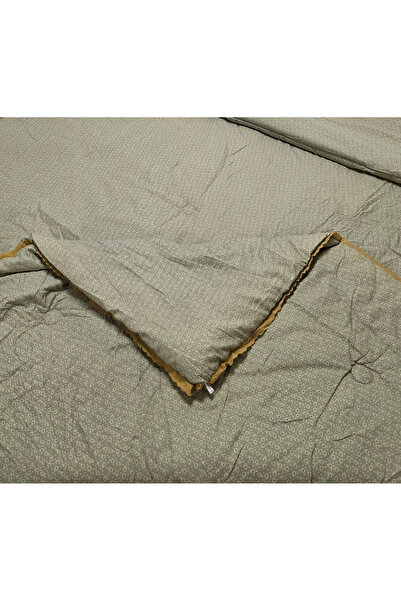 FIONNA.RO Decorative Stripe Quilt 200x230cm - Pistachio Green with Flowers