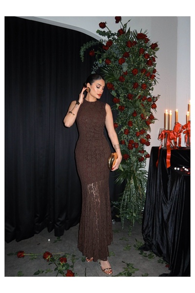 ESRAHELVACI Lace Zero-Sleeve Side Gathered Long Dress