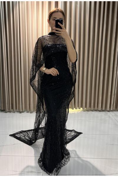 Kaleiçi Yıldızlar Yeni Sezon Kırmızı Pelerinli Abiye Elbise |