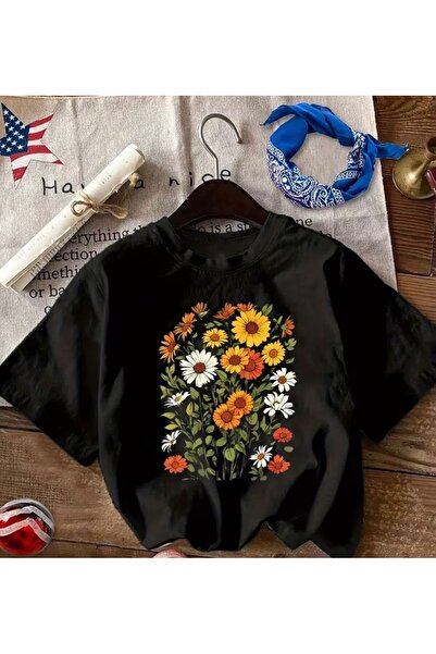 herkesemoda Basic T-Shirt with Floral Print Detail