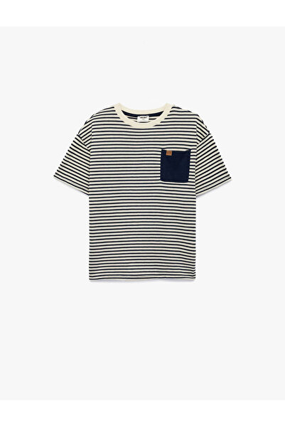 Koton Sa detaljem džepa Oversize kroj Prugasto Mornarsko plavi dečak T-shirt ...