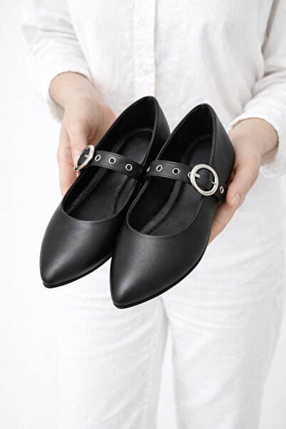 FootFrenzy Verona Women's Buckle Pointed Toe Ring Detailed Casual Women's Mar...