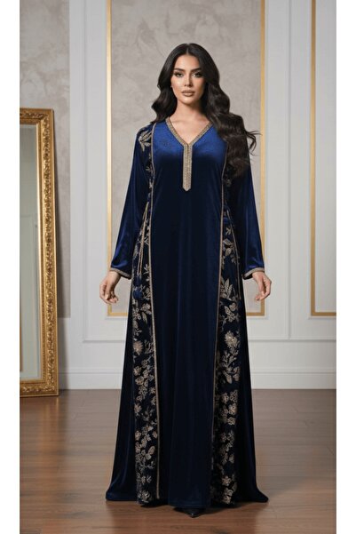 alqarat قفطان "الملكة" المخملي الأزرق الداكن بتطريز ذهبي ملكي
