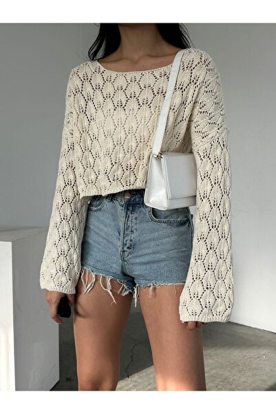 Giyimodam Lace-Like Knit Crop Knit Sweater Cream Oversized