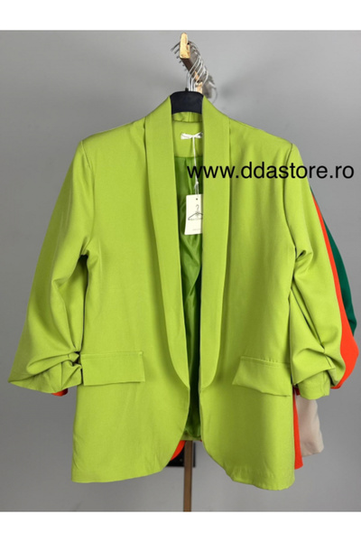 Universal Green Fistic Women's Blazer