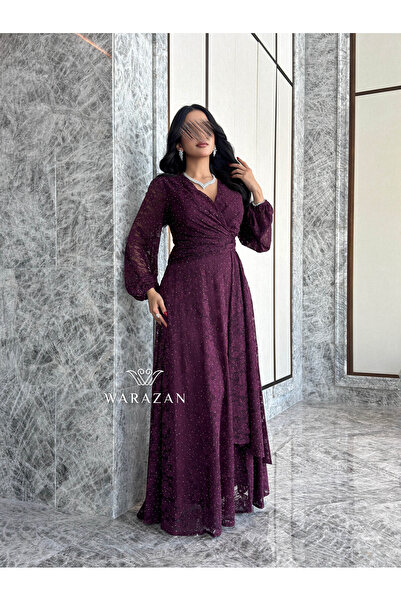 Warazan Soft lace dress with a fitted waist