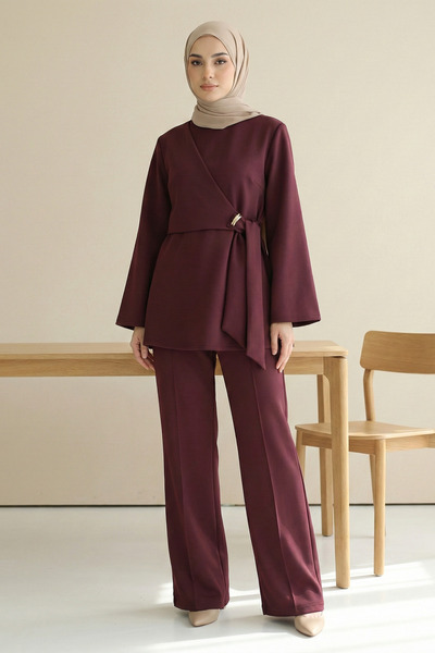 Kirazgym بدلة نسائية من قماش السكوبا بتفاصيل رباط متقاطع في الأمام وفتحة جانب...