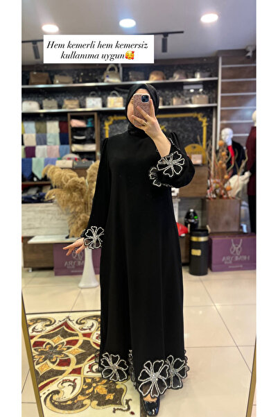 HUMEYRA KOL VE ETEĞİ ÇİÇEK DETAYLI ELBİSE