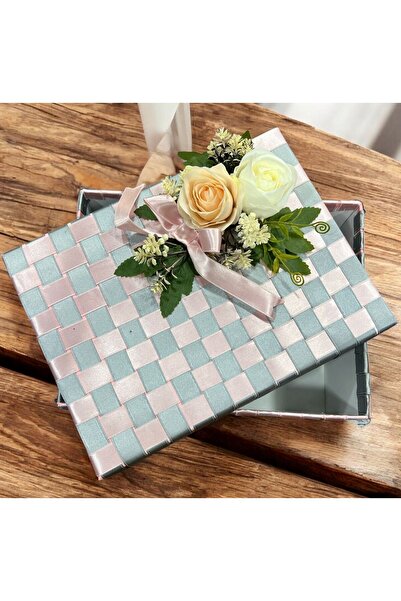 sedoshhomevision Stylish Gift Box Decorated with Flowers and Ribbons