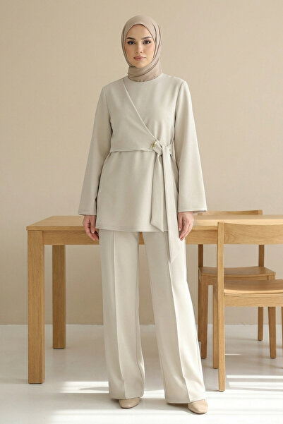 Kirazgym Women's Scuba Fabric Set with Cross-Tie Front and Slit Detail - Beige