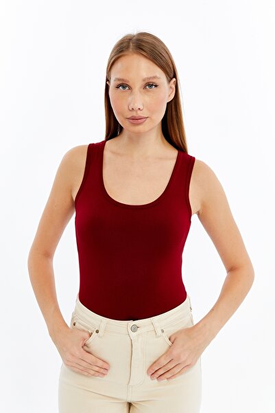LAENT Women's Burgundy Thick Strap Basic Athlete Top