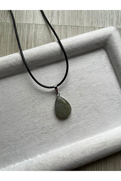 Pel Design قلادة من حجر اللابرادوريت مصنوعة يدويًا من الجلد