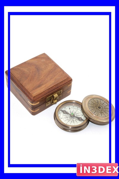 İN3DEX بوصلة زخرفية في صندوق خشبي مقاس 10x4 سم