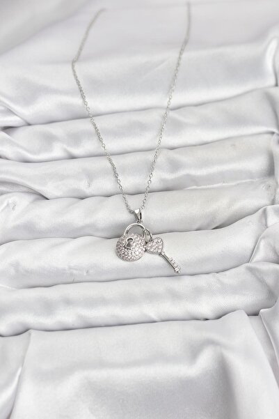 BSRE قلادة نسائية فضية اللون مزينة بمفتاح قفل وحجر الزركون (فولاذ 316L)