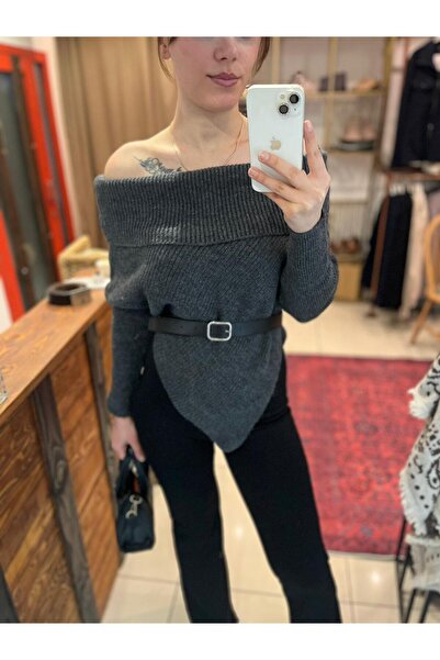 Başak Bulut Butik Madonna Yaka Kazak