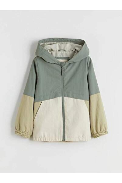 LC Waikiki Момчешко палто с качулка и цветни блокове (S6)