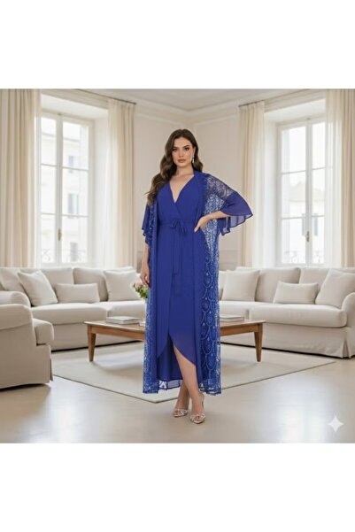 FULLJOY An elegant evening dress with a design that combines sophistication a...