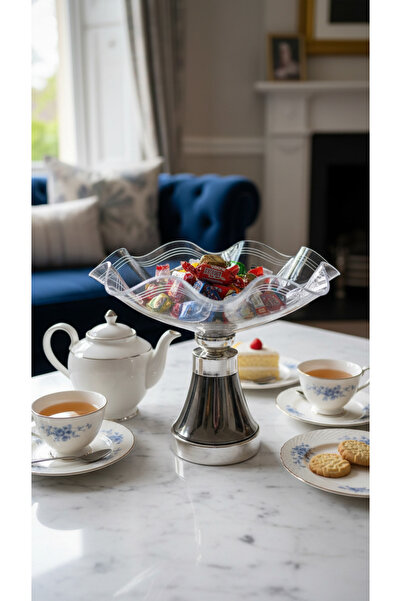 Generic A stylish and versatile fruit and dessert stand