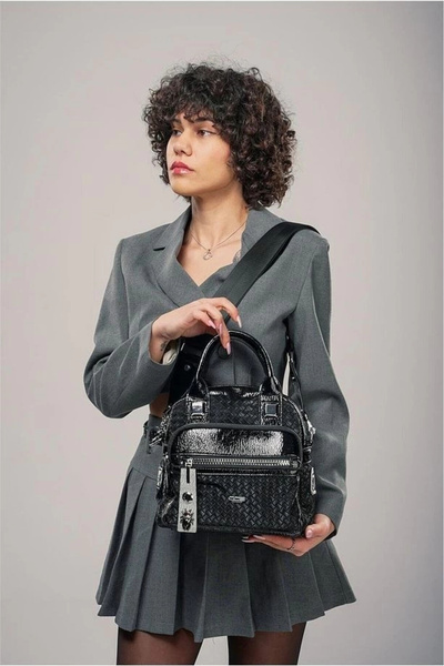 No8 Home Weta black leather arm and shoulder bag