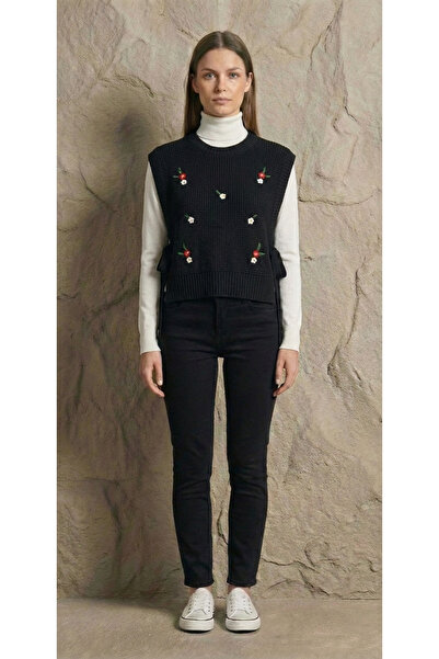 QUEENDA I Kadın Çiçek Nakışlı Yanları Bağcıklı Bisiklet Yaka Triko Süveter