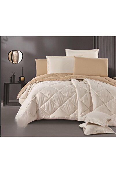 Red Rose Hotel-style duvet cover set for a single and a half bed, offering yo...