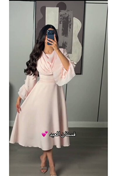 Azyaa Al-Amira Soft evening dress with flared sleeves and embellished with ra...