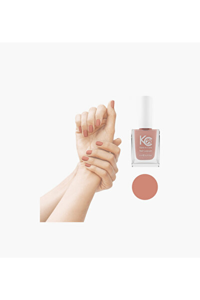 KAREN وطلاء أظافر كارلا