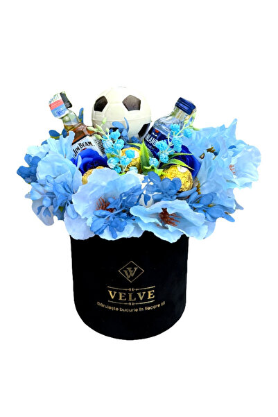 velve Pachet Delice, in cutie neagra de catifea cu flori de sapun si artizana...