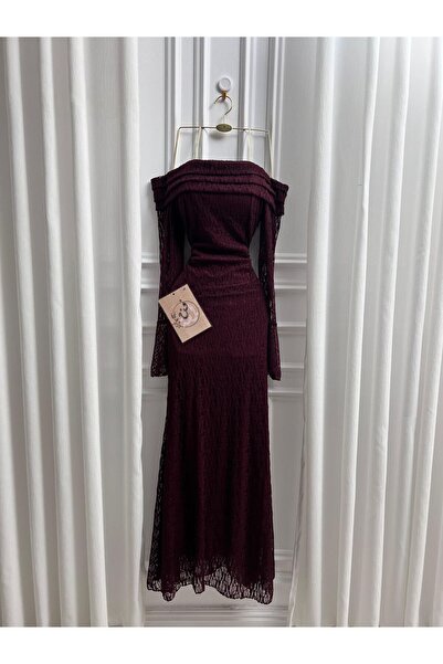 CONTENU Soft lace dress with sleeves