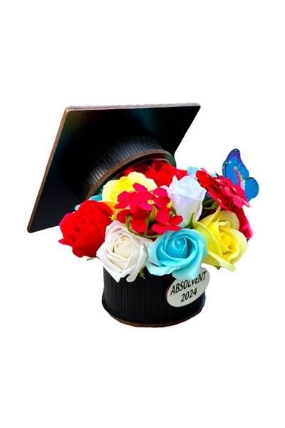 velve Aranjament floral pentru absolvire, in cutie neagra tip toca, cu tranda...