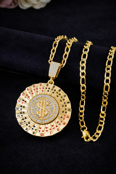 REKS Lüks Poker Dolar Döner Uçlu Altın Renk Kolye – Şans, Güç ve Stil Bir Ara...