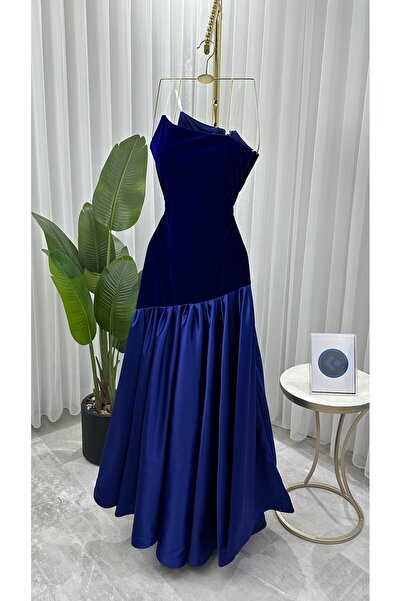 Boutique 219 long blue velvet dress